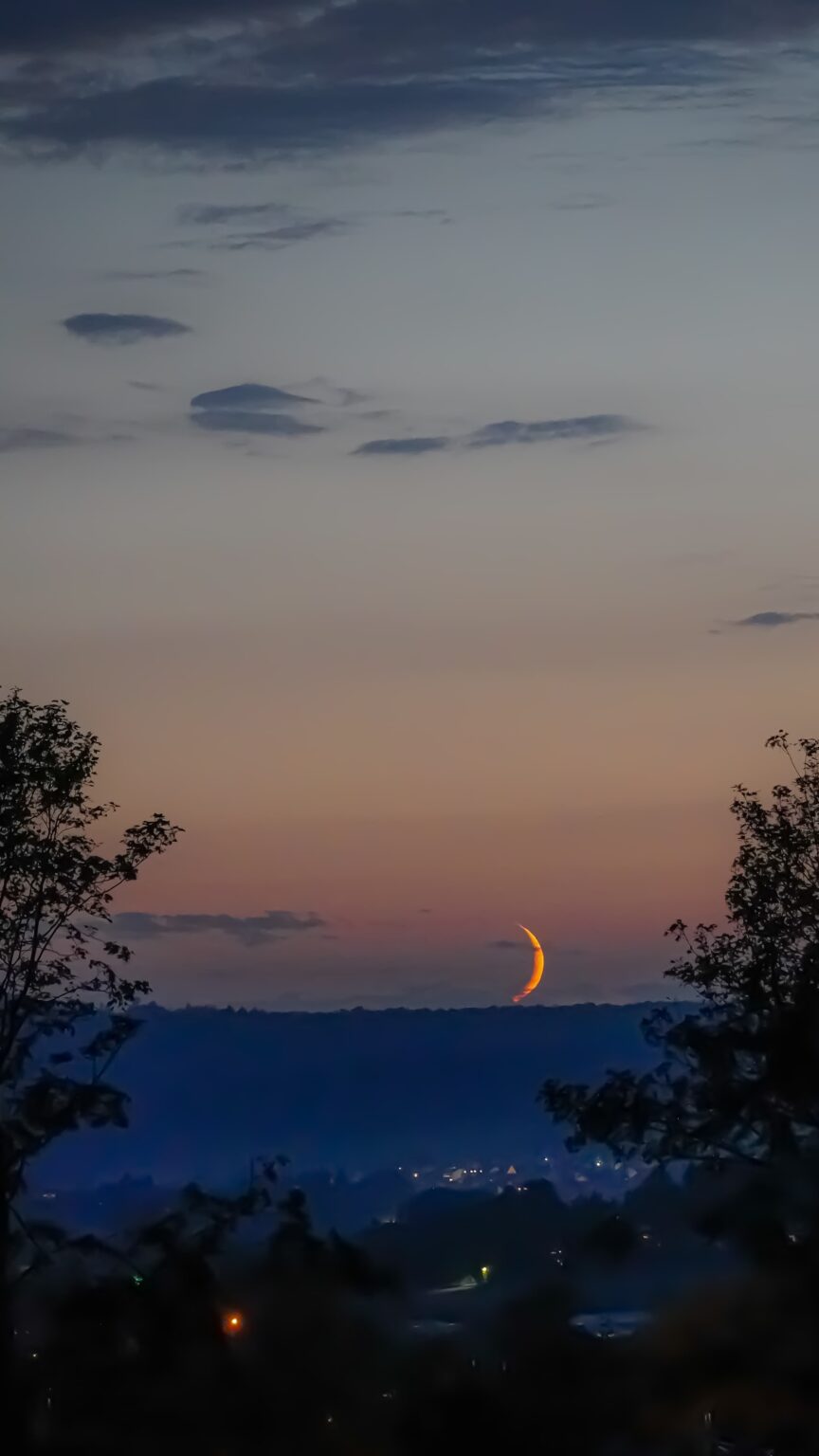 Захід місяця